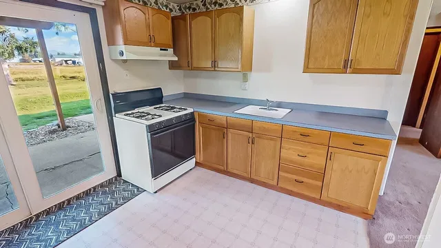 $550,000 | 14835 Valley View Drive, Mount Vernon, WA 98273