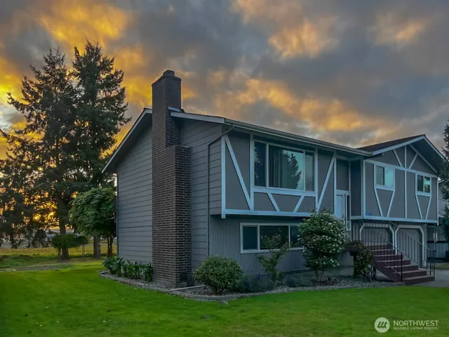 $550,000 | 14835 Valley View Drive, Mount Vernon, WA 98273