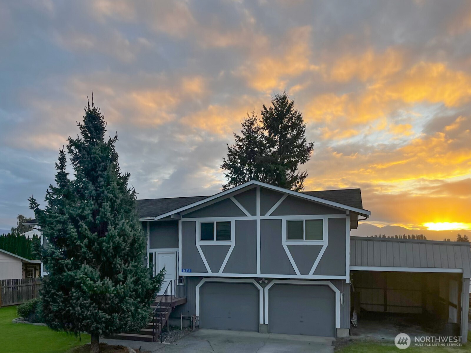 14835 Valley View Drive Mount Vernon, WA 98273 - Photo 23 of 25 a view of a small house