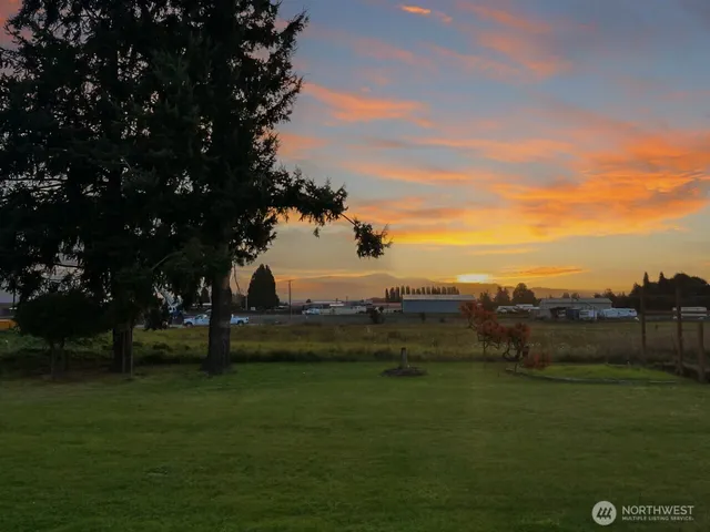 $550,000 | 14835 Valley View Drive, Mount Vernon, WA 98273