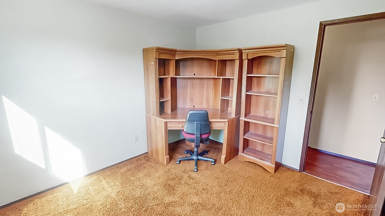 14835 Valley View Drive Mount Vernon, WA 98273 - Photo 6 of 25 a living room with furniture and a chair