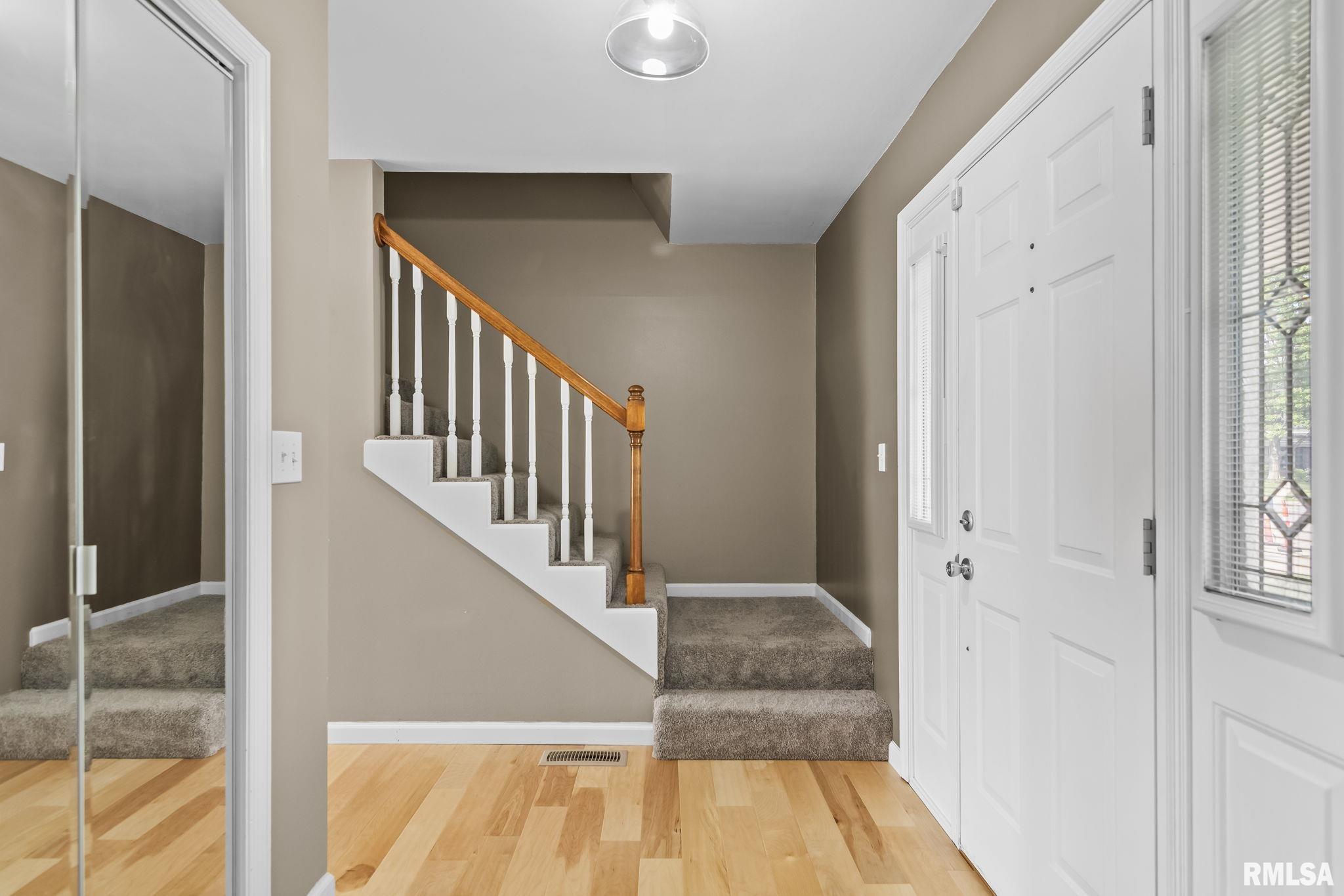 2601 Interlacken Road Springfield, IL 62704 - Photo 4 of 46