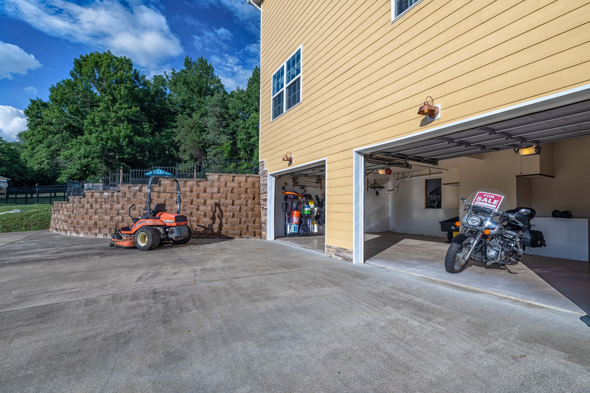 2736 McLemore Road Franklin, TN 37064 - Photo 28 of 50 a view of a garage with parked cars