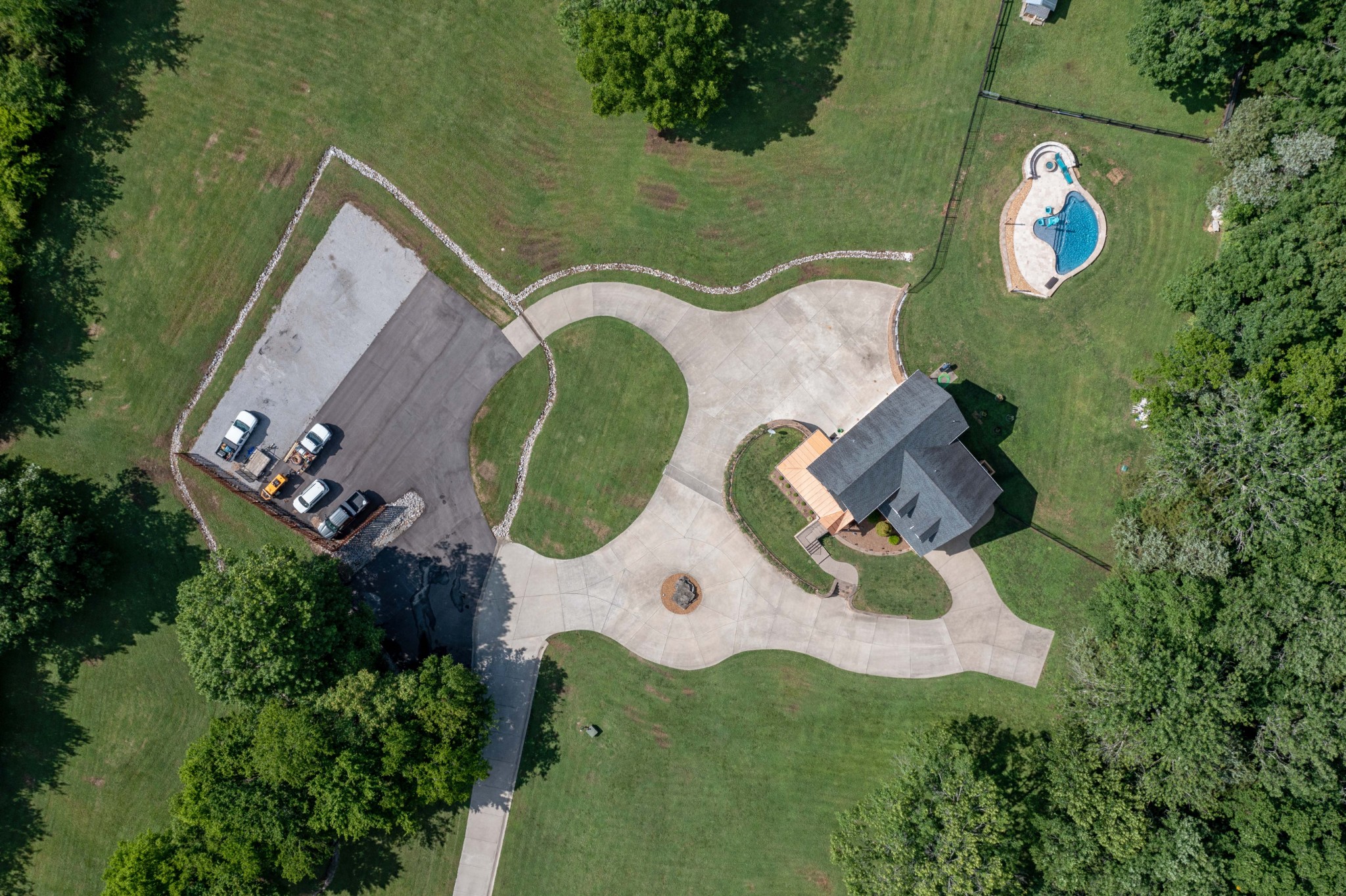 2736 McLemore Road Franklin, TN 37064 - Photo 34 of 50 an aerial view of a house