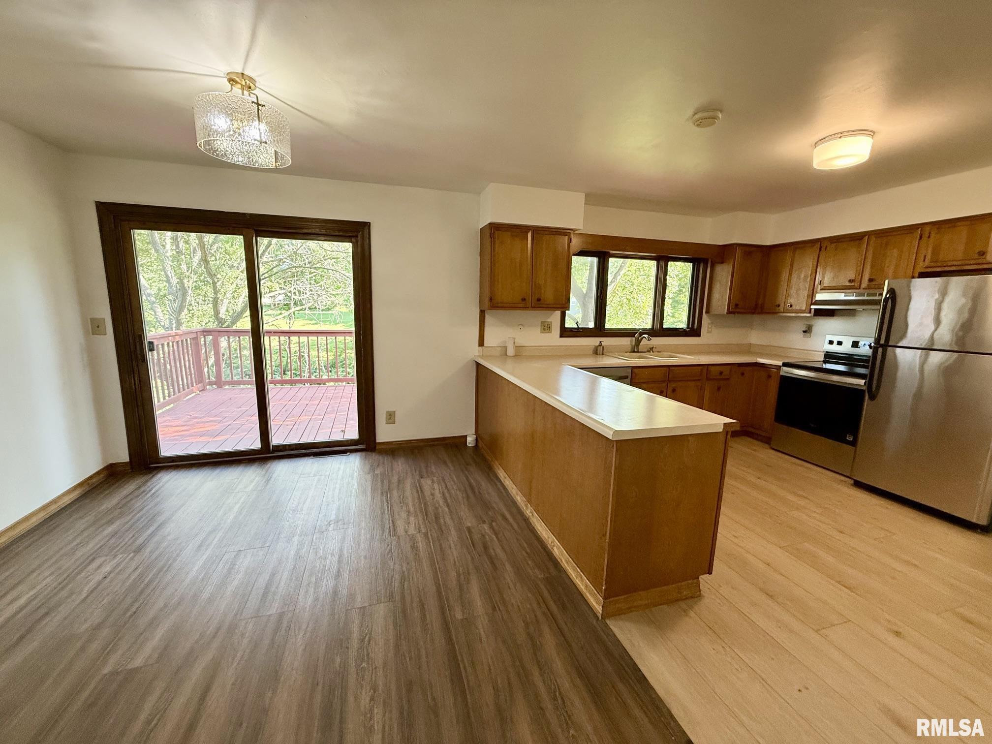 165 Birch Road Petersburg, IL 62675 - Photo 8 of 24 Gallery Image 8
