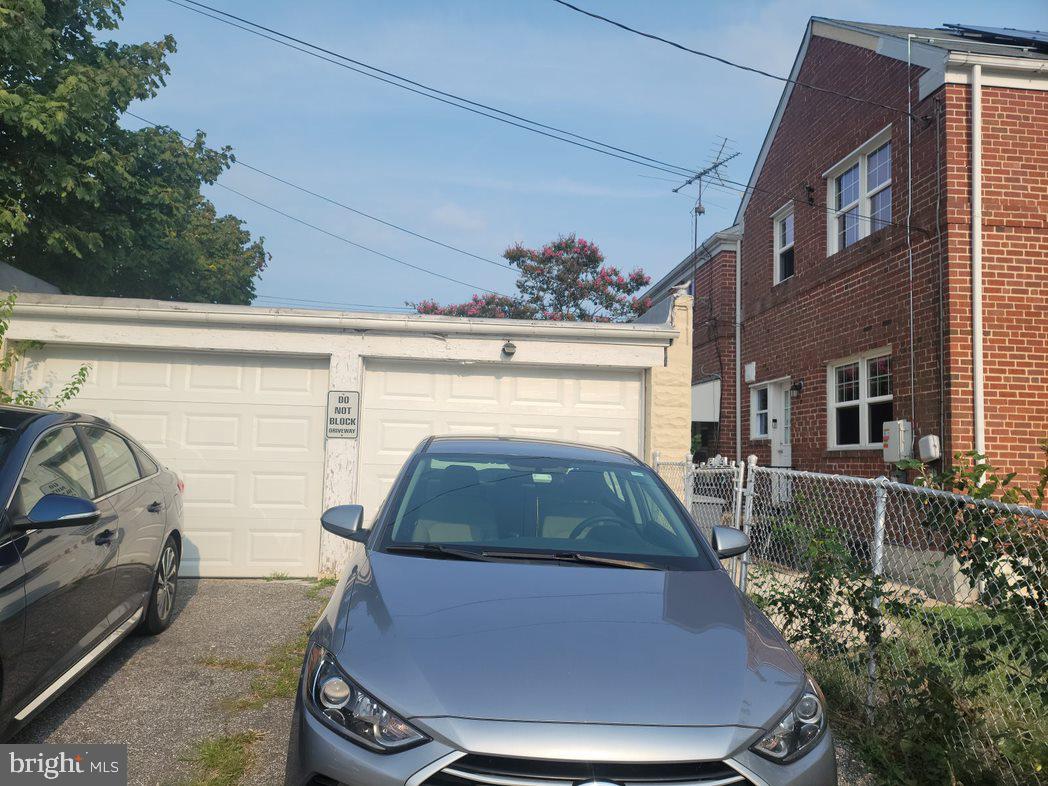 5438 Addington Road Baltimore, MD 21229 - Photo 4 of 20