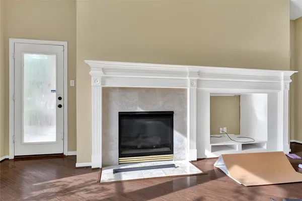 $480,000 | 19 South Scarlet Elm Court, The Woodlands, TX 77382