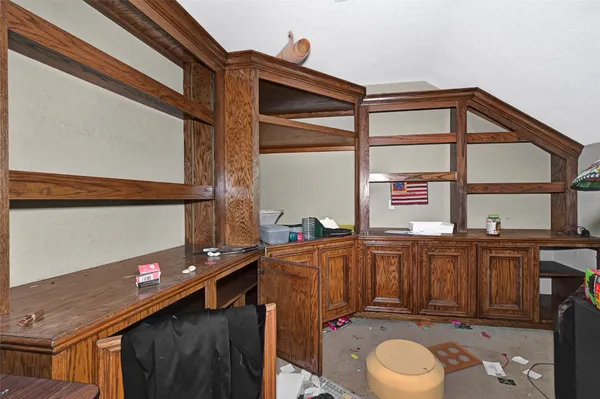 $480,000 | 19 South Scarlet Elm Court, The Woodlands, TX 77382