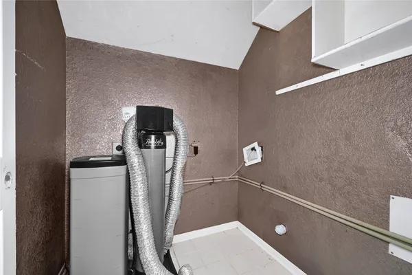 $480,000 | 19 South Scarlet Elm Court, The Woodlands, TX 77382