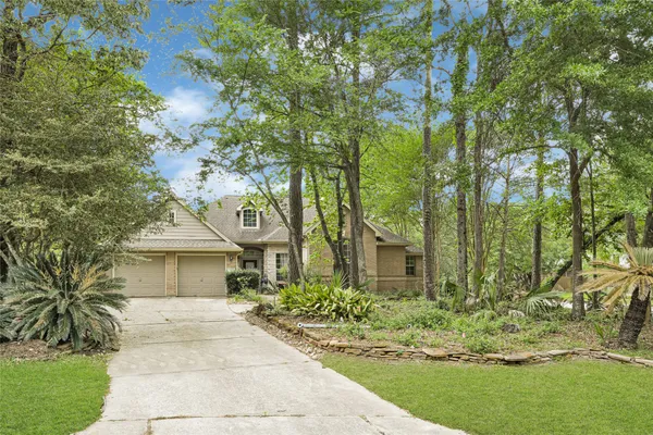 $480,000 | 19 South Scarlet Elm Court, The Woodlands, TX 77382