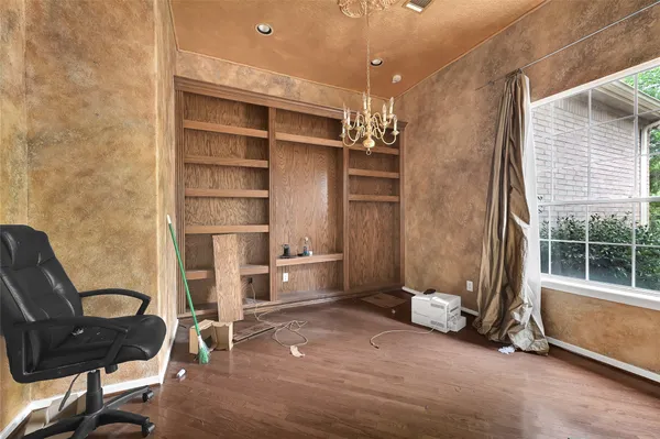 $480,000 | 19 South Scarlet Elm Court, The Woodlands, TX 77382