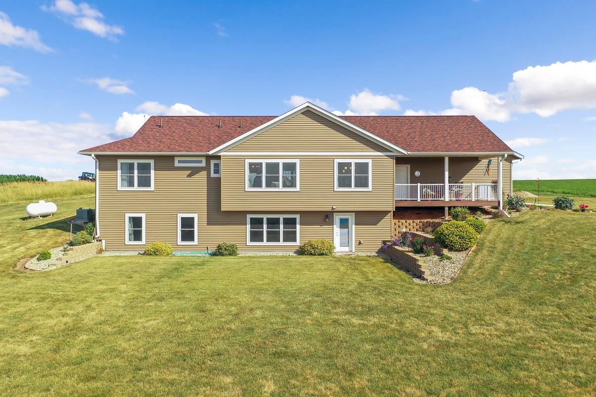 30378 Wiscoy Ridge Road Winona, MN 55987 - Photo 3 of 45