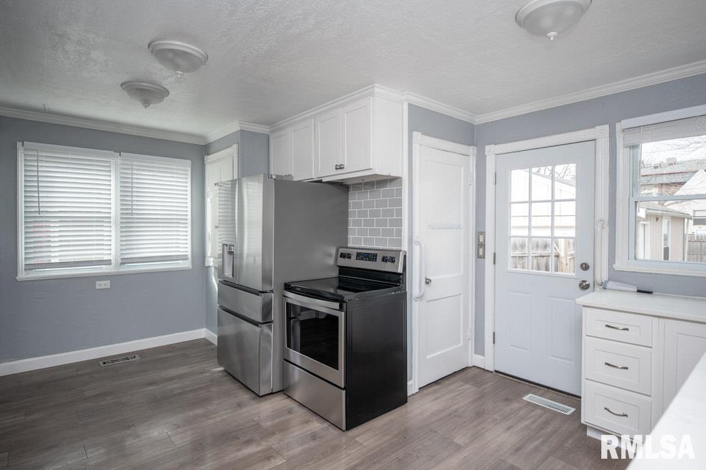 821 West Ridge Road Peoria, IL 61614 - Photo 16 of 33 Gallery Image 16