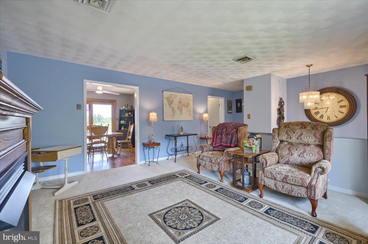 6012 Willow Spring Road Harrisburg, PA 17111 - Photo 5 of 40 Gallery Image 5
