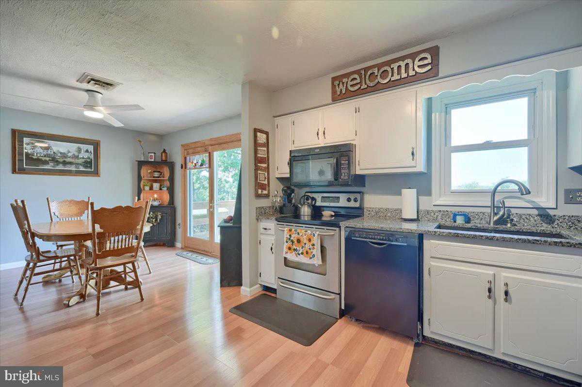 6012 Willow Spring Road Harrisburg, PA 17111 - Photo 10 of 40 Gallery Image 10