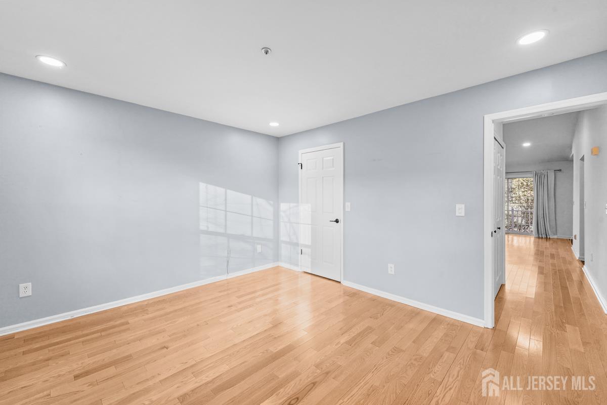 176 Potomac Drive Basking Ridge, NJ 07920 - Photo 9 of 21