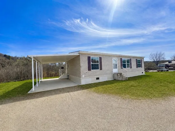 $129,900 | 43 Crystal Lane, Lyndon, VT 05851