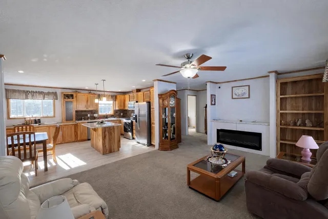 $129,900 | 43 Crystal Lane, Lyndon, VT 05851