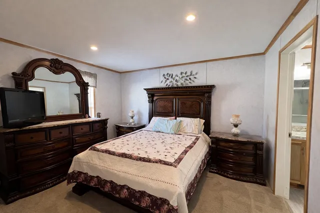 $129,900 | 43 Crystal Lane, Lyndon, VT 05851