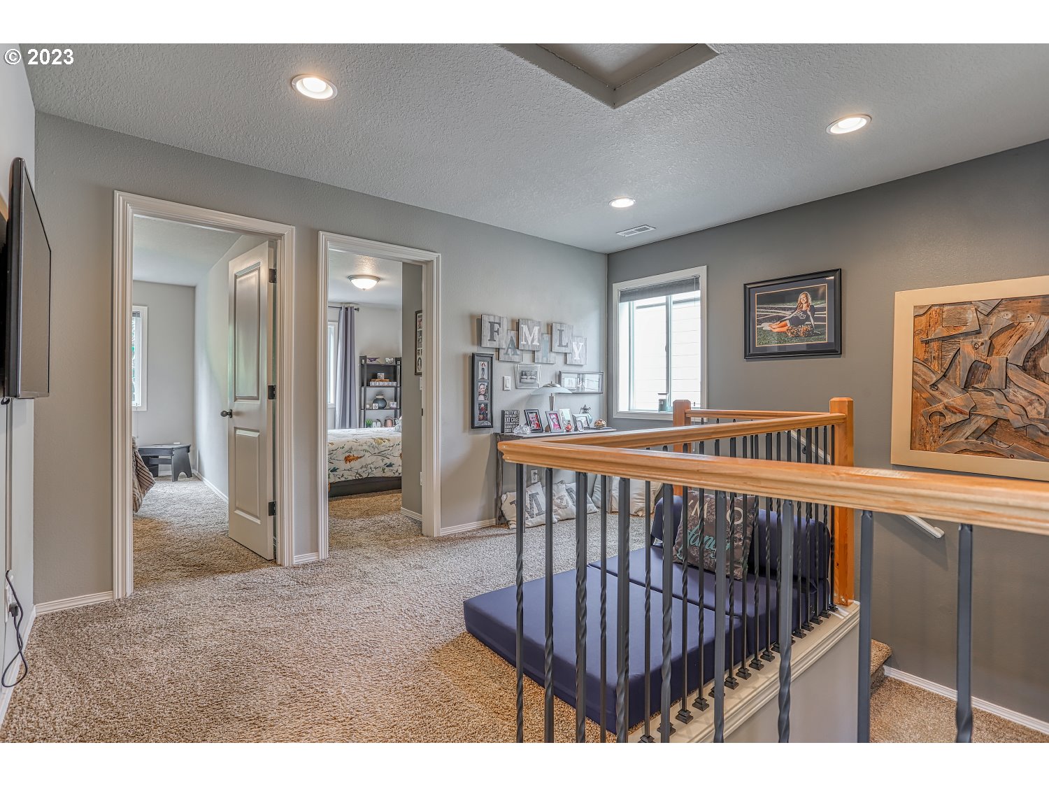 1407 Northeast 170th Circle Ridgefield, WA 98642 - Photo 33 of 42 a view of hall way with furniture