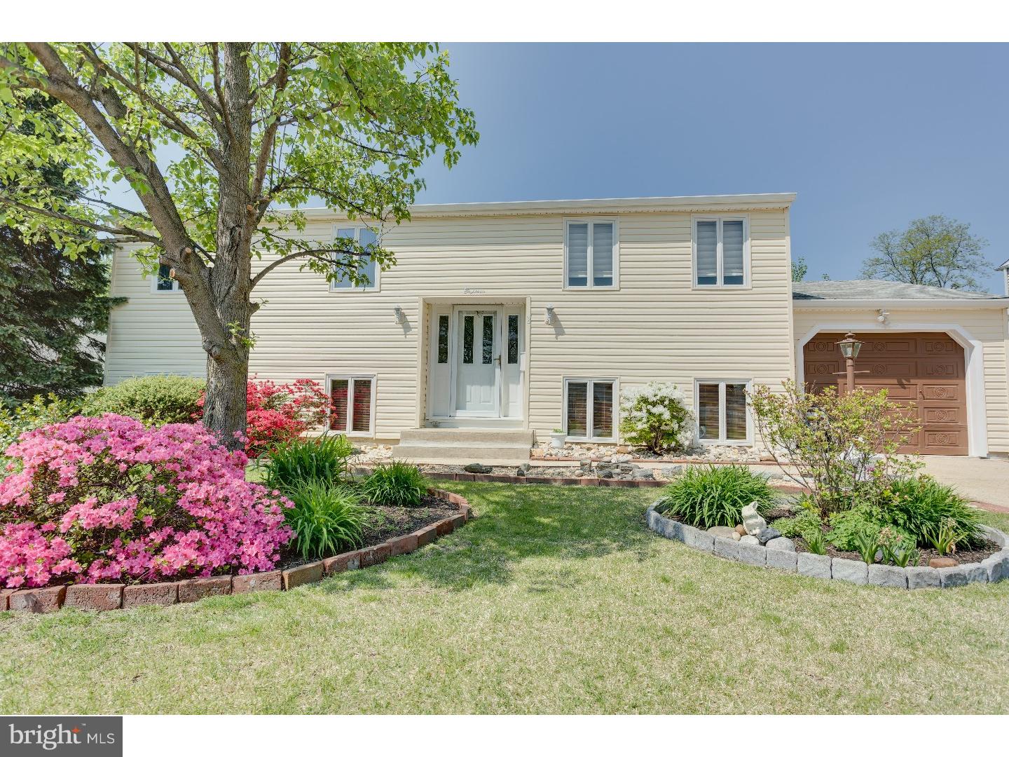 18 Vicksburg Road Clementon, NJ 08021 - Photo 1 of 22
