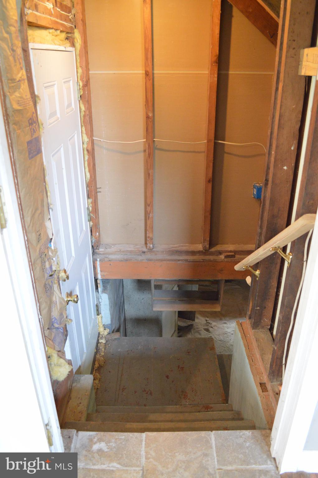 8113 Solley Road Pasadena, MD 21122 - Photo 22 of 30 Basement