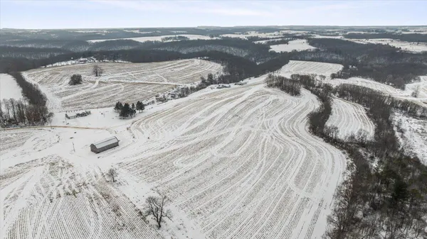 $1,650,000 | E8527 Nelson Road, Kickapoo, WI 54652