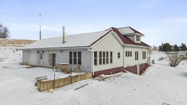 $1,650,000 | E8527 Nelson Road, Kickapoo, WI 54652