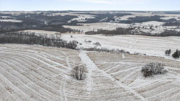 $1,650,000 | E8527 Nelson Road, Kickapoo, WI 54652