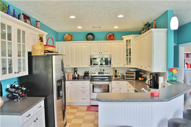1377 Woods Ferry Road Lebanon, TN 37087 - Photo 12 of 16 Eat-in kitchen