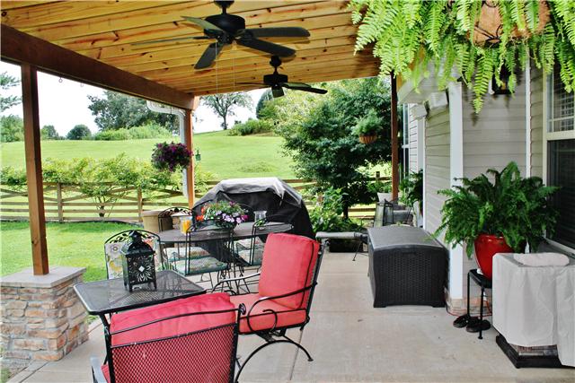 1377 Woods Ferry Road Lebanon, TN 37087 - Photo 5 of 16 Relaxing back patio