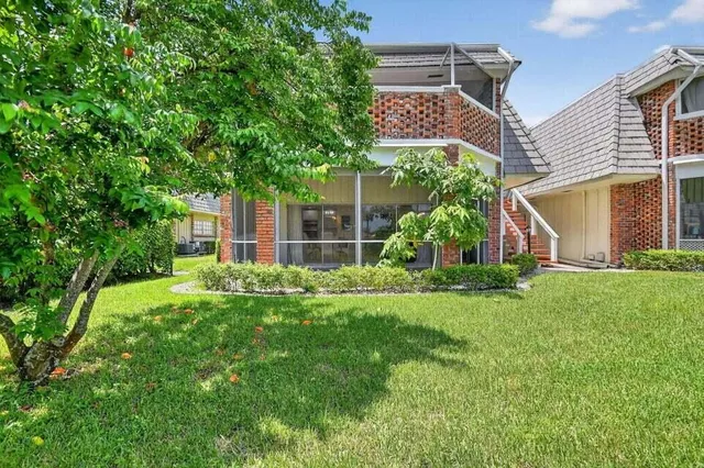 $2,249 | 324 Orange Tree Drive, Unit 5, Atlantis, FL 33462