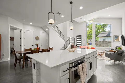 $875,000 | 611 Gaylor Street, Unit 2, Austin, TX 78752