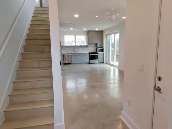 $1,895 | 7309 Bennett Avenue, Unit B, Austin, TX 78752