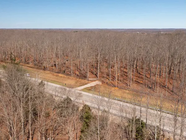 $249,000 | 6072 New Highway 7, Santa Fe, TN 38482