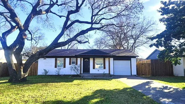 a house with swimming pool in front of it