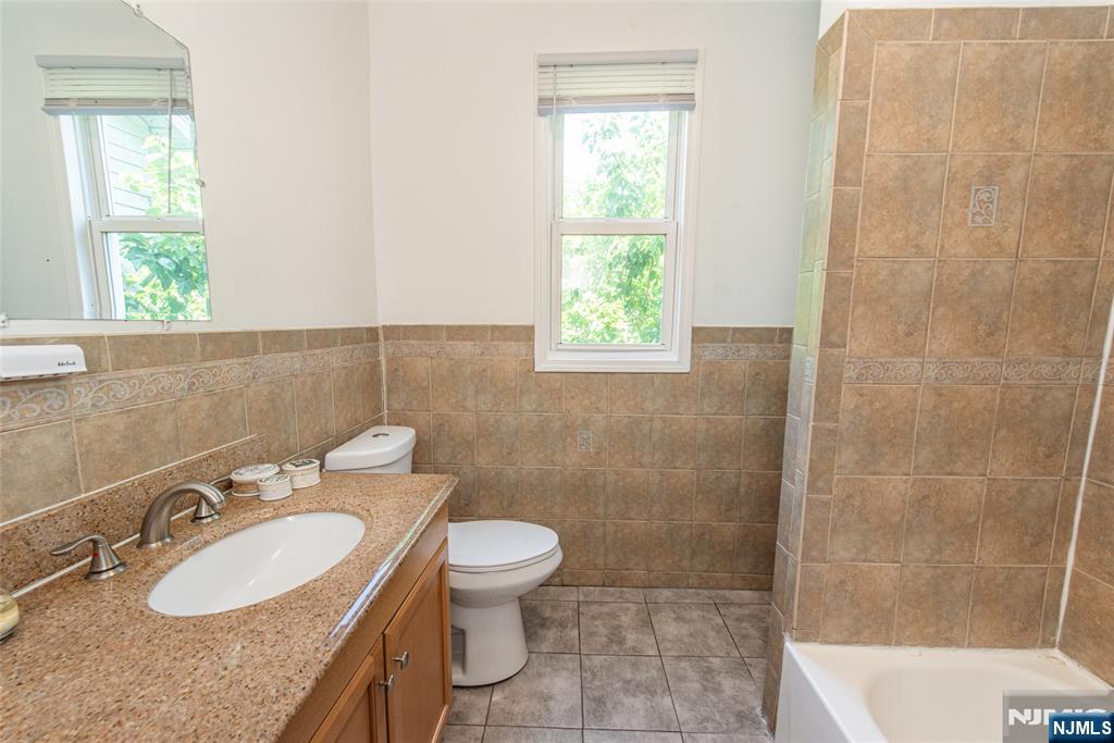145 Alexander Street Newark, NJ 07106 - Photo 17 of 20