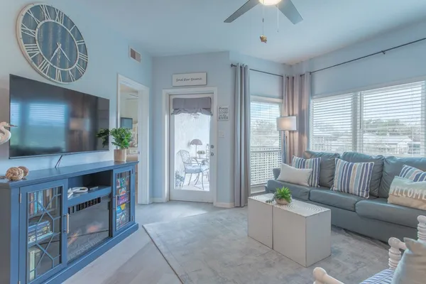 $539,900 | 401 West Lincoln Street, Unit A303, New Braunfels, TX 78130