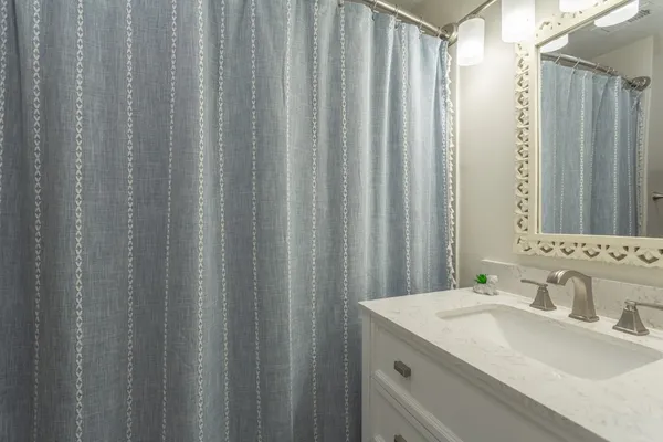 $539,900 | 401 West Lincoln Street, Unit A303, New Braunfels, TX 78130