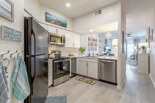 $539,900 | 401 West Lincoln Street, Unit A303, New Braunfels, TX 78130