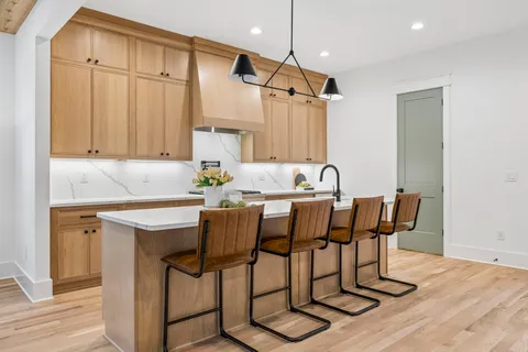 $1,650,000 | 210 Chamberlin Street, Nashville, TN 37209