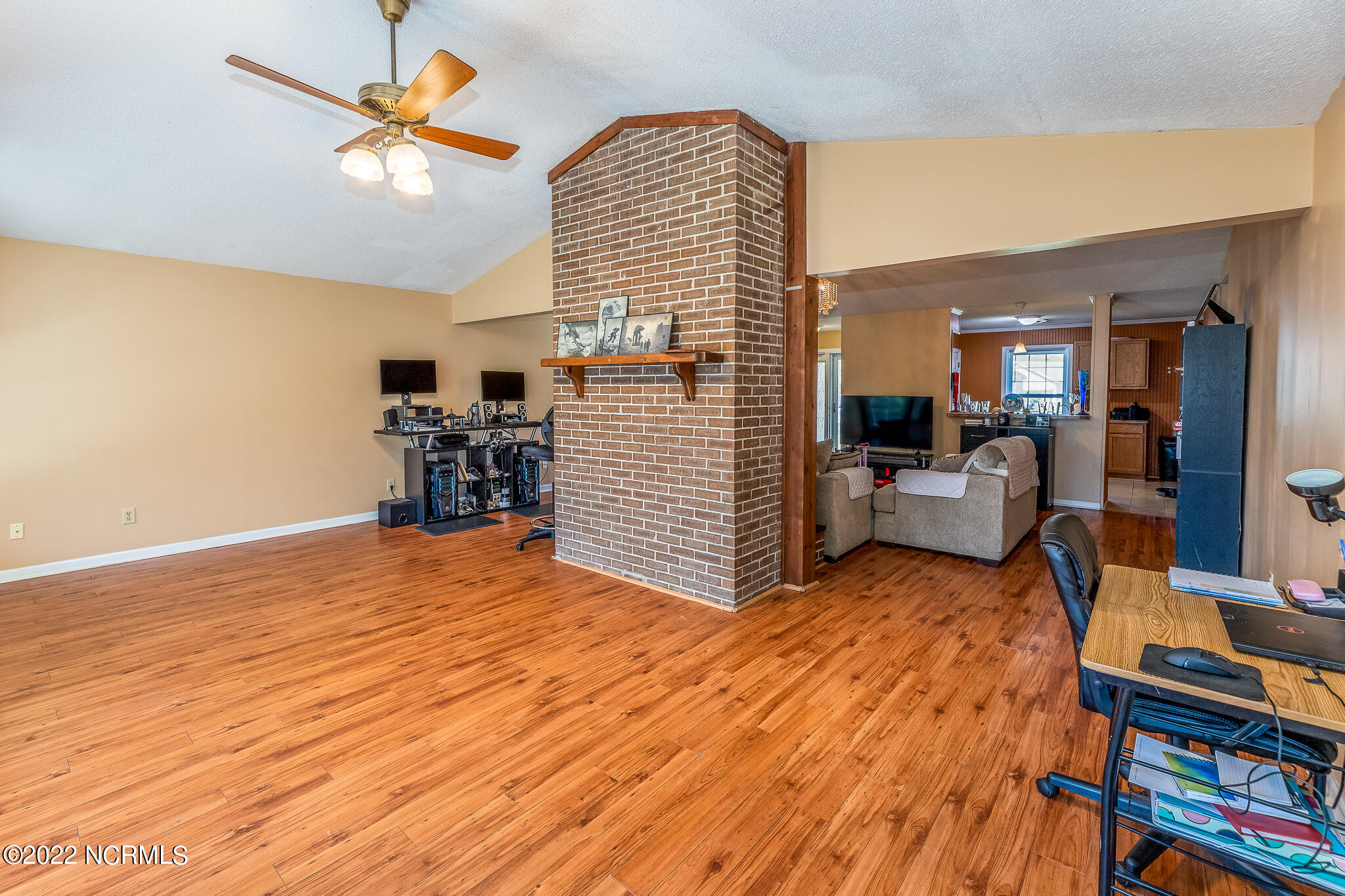 233 Raintree Road Jacksonville, NC 28540 - Photo 8 of 27 010-10