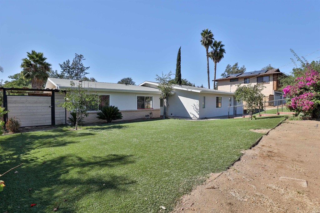 2471 Hummingbird Hill Lane Fallbrook, CA 92028 - Photo 1 of 1 Gallery Image 1