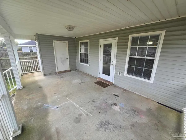 $1,700 | 3115 Flintlock Drive, Pensacola, FL 32526