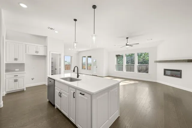 $494,999 | 4602 Thistle Drive, Midlothian, TX 76065