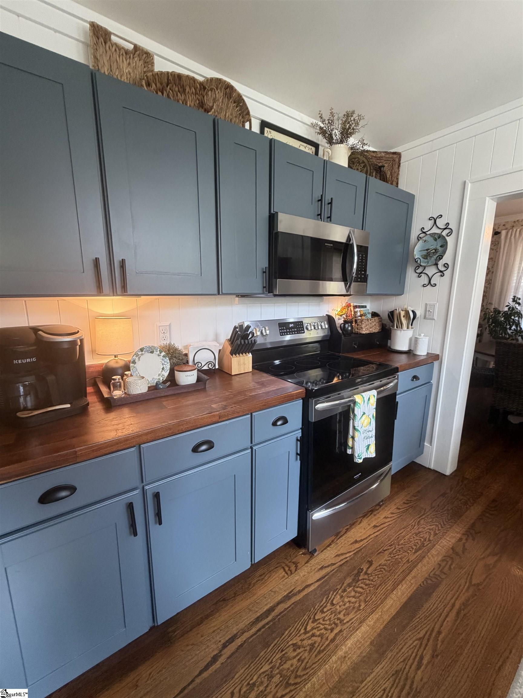 105 East Blue Ridge Drive Greenville, SC 29609 - Photo 13 of 50