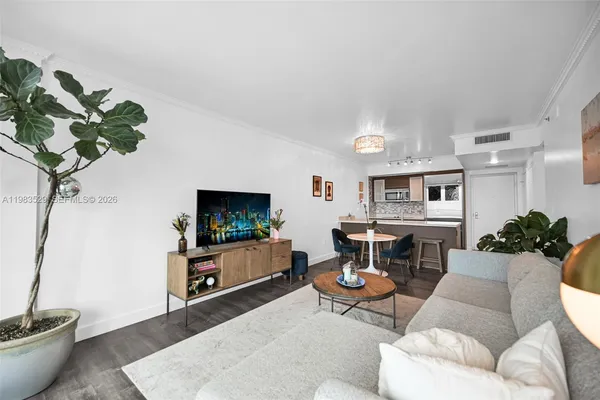 $3,400 | 55 Southeast 6th Street, Unit 3404, Miami, FL 33131