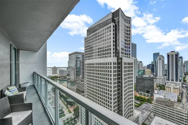 $3,400 | 55 Southeast 6th Street, Unit 3404, Miami, FL 33131