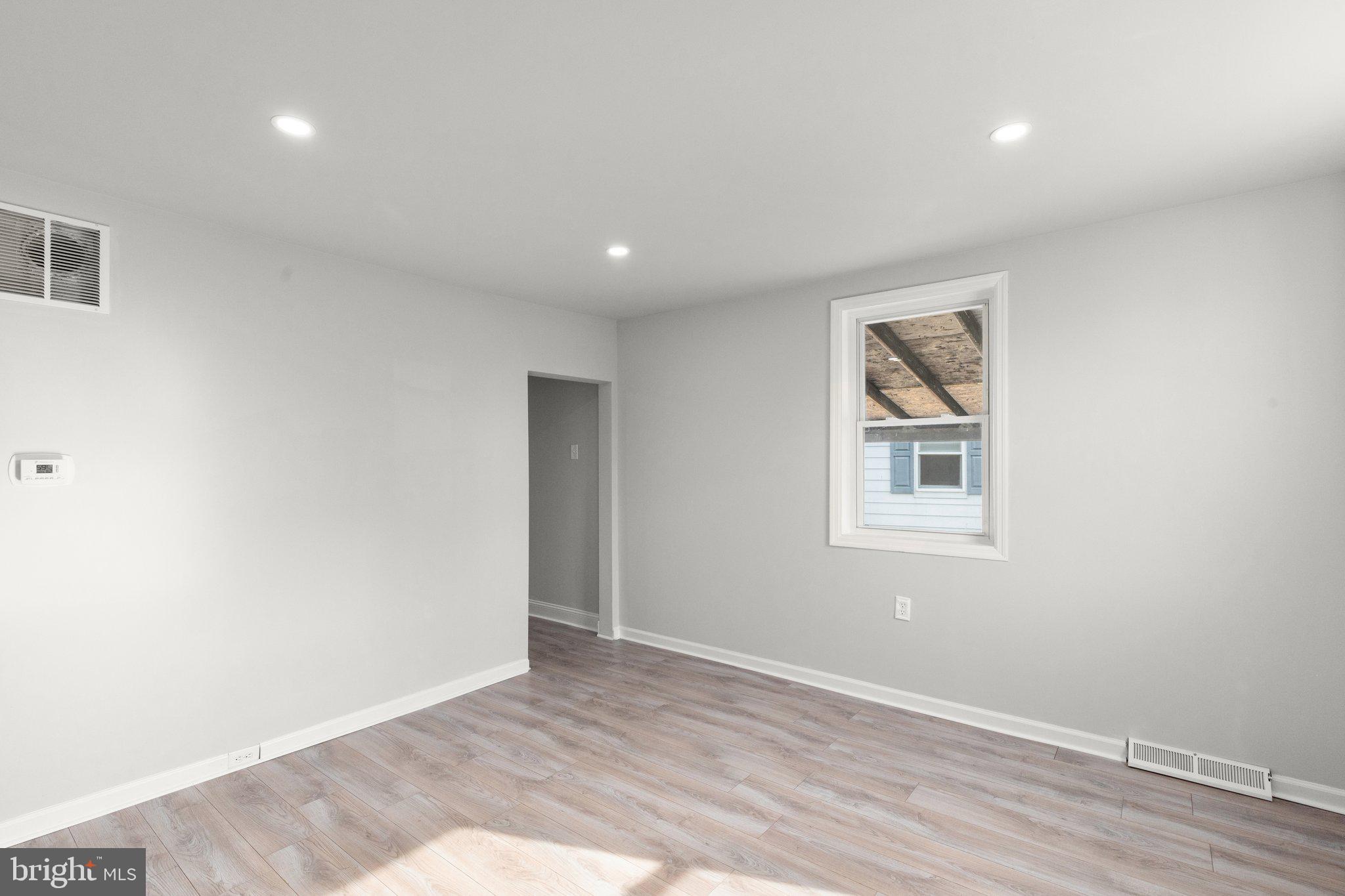 203 Ashwood Road Baltimore, MD 21222 - Photo 4 of 23 Gallery Image 4