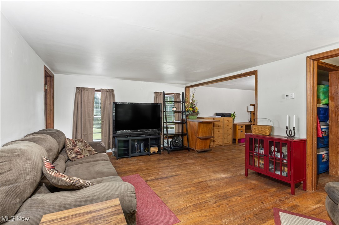2045 South Medina Line Road Wadsworth, OH 44281 - Photo 7 of 26